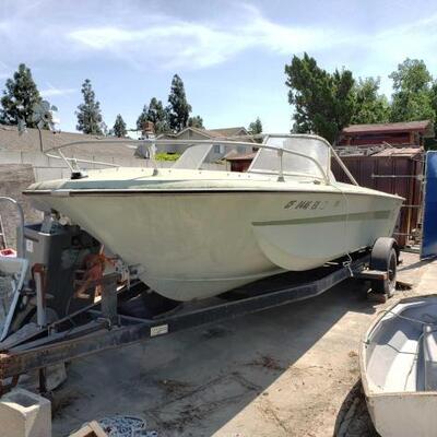 452:	
Chrysler 17FT Power Boat With A&M Trailer
Boat VIN: 550221368 Trailer VIN: 1152575 Chrysler 17FT Power Boat With A&M Trailer Boat...