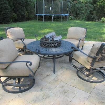 Kaufman Allied Patio Furniture with Cushions  