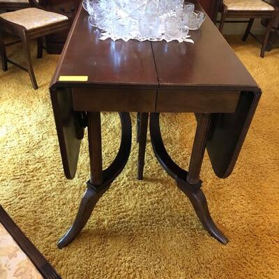 Duncan Phyfe table w/ 3 leaves