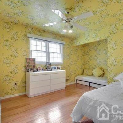 Mid century white lacquer bedroom