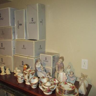 Tons of Lladros 