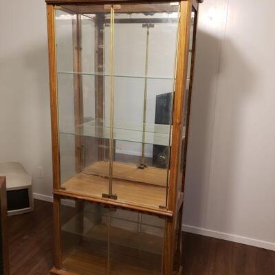 $150.00
Curio cabinet with lights 
(Dirty right now)