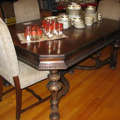 dining room table   buy it now $ 245.00