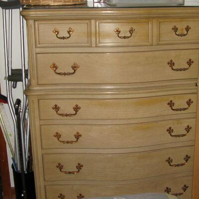 Huntley chest of drawers  buy it now $ 155.00
