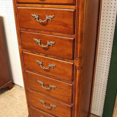 
Lot 514
Hickory Chair Furniture SOLID Cherry country French lift top lingerie chest - in good condition

