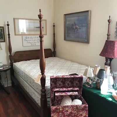 Double four poster bed with Simmons Beautyrest mattress and boxspring $275