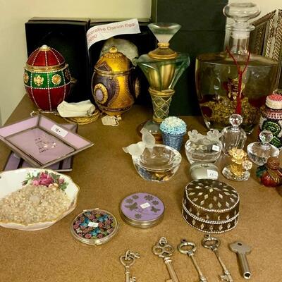 Fine Collection includes : Vivien Alexander Ostrich Egg Display & Handbag amongst Decorative Perfume Bottles etc.... 