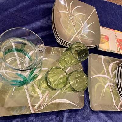 Amazing Palm Tree Pattern REUSABLE PLASTIC SET as Shown : $48