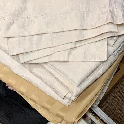 $25  Each:
Bridge Cloths 52x52 
Round Table Cloths
Rectangle Table Cloths
