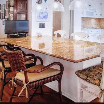 COUNTER/BAR SEATING 