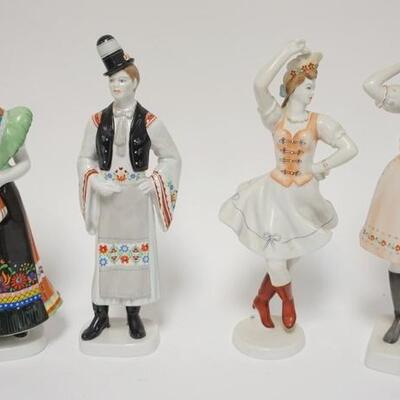 1086	GROUP OF FOUR HOLLAHAZA PORCELAIN FIGURES TALLEST IS 12 IN 	70	150	25	PLEASE PAY ATTENTION FOR DAILY ADDITIONS TO THIS SALE. PARTIAL...