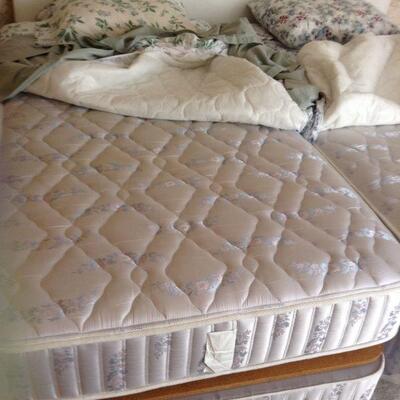 2 Twin beds available with sheets etc.