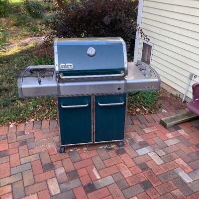 Clean Weber gas grill