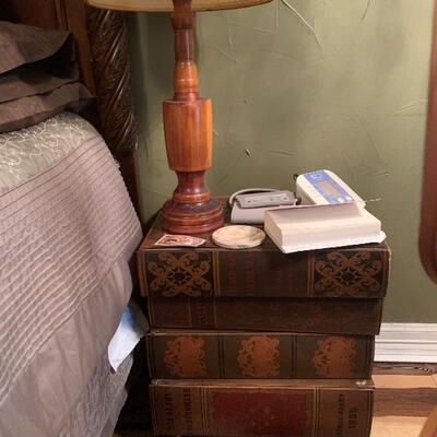 Book binding nightstand