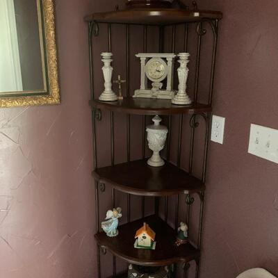 Corner shelf with decorative items