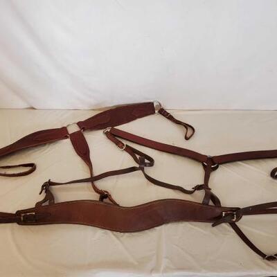 508	

Lots of Leather and Nylon Breast Collars and Bridles
Lots of Leather and Nylon Breast Collars:
3 Leather Breast Collars in great...