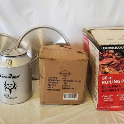 470	

Cowboy Cooking Pots
Variety of Cowboy cooking pots includes:
Turkey fry pot, Seth McGunn's Bone Collector brand can cooker,
4 piece...