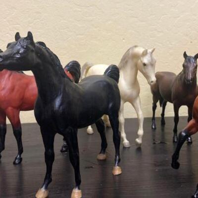 70	

6-Breyer Model Horse Collection
6-Breyer Model Horse Collection
Classic or paddock pal sizes
All has makers mark
All for one money