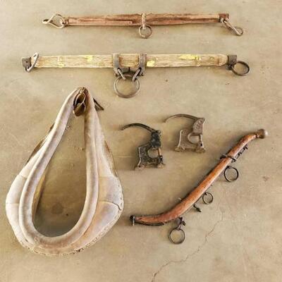 333	

Vintage Western Single Trees, Collar, Single Hame, and rivet presses
Vintage Western Single Trees, Collar, Single Hames, and rivet...