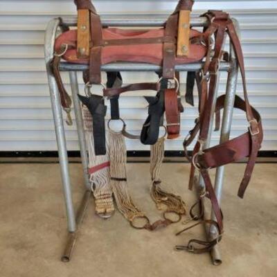 335	

Sawbuck Pack Saddle with Saddle Breeching Straps
Sawbuck Pack Saddle with Saddle Breeching Straps