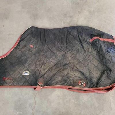 529	

Lot of Horse Blankets
Great Lot of Horse Blankets:
1- Rockin' SP Horse Blanket size 78
1- Open Range Horse Blanket has had...
