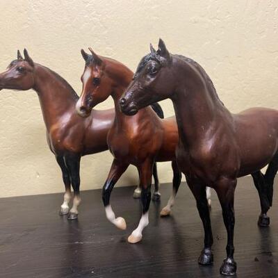 75	

2-Breyer Arabians and 1- Breyer Morgan Collectable Horses
2-Breyer Arabians and 1- Breyer Morgan Collectable Horses
Has Breyer Model...