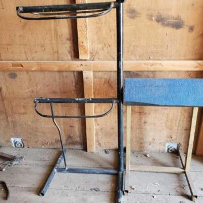 345	

Double Saddle Rack with Bridle Hooks and Single Saddle Rack
Double Saddle Rack 62 1/2