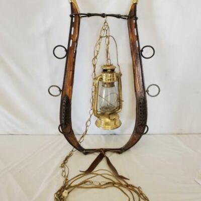 457	

Draft Horse Shafts and Lantern Hanging Lamp, Landmark Plus 52