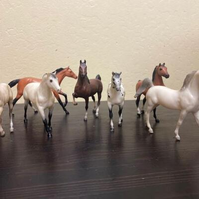 71	

7-Breyer Horse Stablemate Colletion
7-Breyer Horse Stablemate Collection
All has makers marks
All for one money