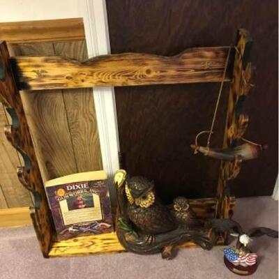 Gun Rack and Miscellaneous Americana