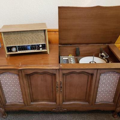 Vintage Packard Bell console stereo