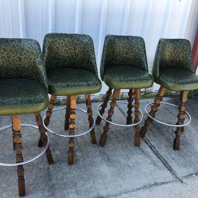 https://www.ebay.com/itm/124408345800	TL6001 4 Mid Century Modern Vinyl and Wood Bucket Seat Barstools Local Pickup		Buy-It-Now	 $200.00 
