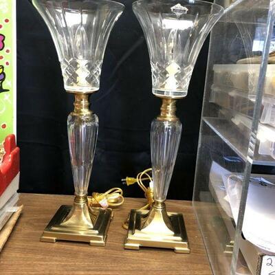 https://www.ebay.com/itm/114484160566	KG4008 Dale Tiffany Hand Cut 24% Lead Crystal and Brass Lamps (2) Pickup Only		 Auction 
