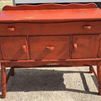 https://www.ebay.com/itm/114456629473	LAR1007 Primitive Country Side Board / Buffet / Servicer Pickup Only		 $175.00 	 Buy-It-Now 
