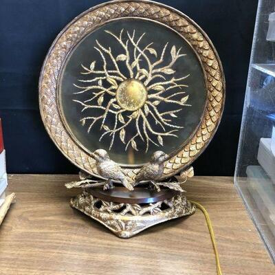 https://www.ebay.com/itm/114484167799	KG4011: Large Back Lit Decorative Lamp with Birds Brass Pickup Only		 Auction 

