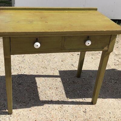 https://www.ebay.com/itm/114456613228	LAR1005 Country Primitive Writing Table / Desk with Drawers Pickup Only		 $125.00 	 Buy-It-Now 
