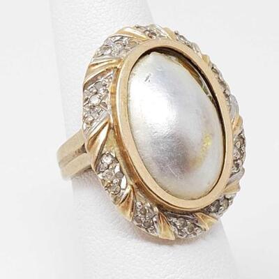 104 • 14k Gold Ring With Diamond Accents, 6.6g