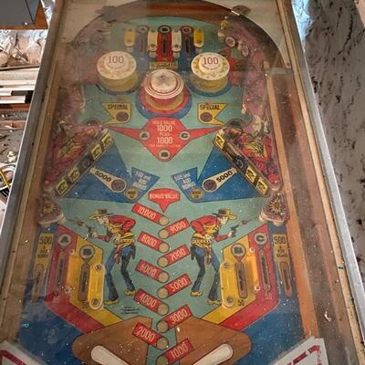 Gottlieb Pinball Machine.  Its been cleaned up and it works!