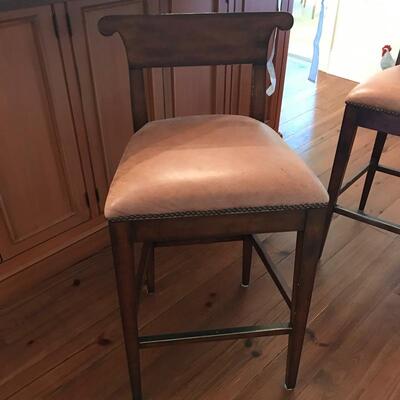 Barstool with leather seat $58
2 available 2 for $100
20 X 20 X 40