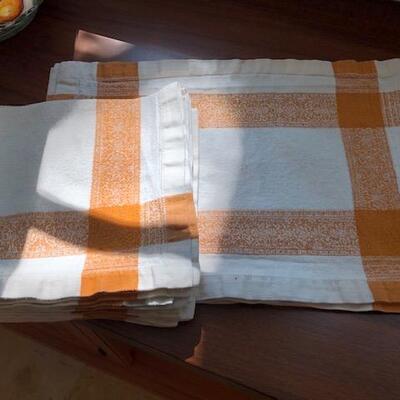 Williams Sonoma, linen/cotton.  Set of 4 placemats and napkins