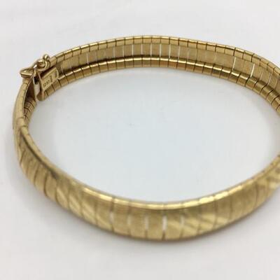 Lot 008-JT2: Gold Bracelet 
