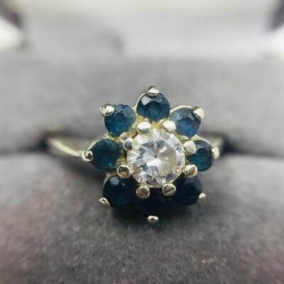 Lot 021-JT2: Sapphire and Diamond Ring 
