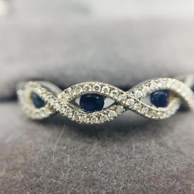 Lot 084-JT2: Sapphire and Diamond Ring 
