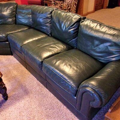 Gorgeous 3pc leather sectional
