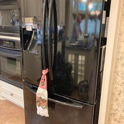 Samsung French door refrigerator with bottom freezer