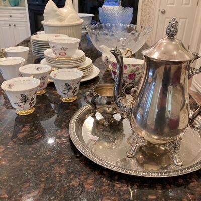 Silverplate teapot and tea cups