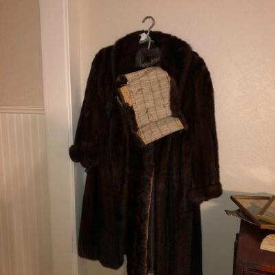 Mink Fur used at movie premiere by wife