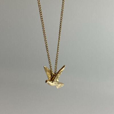 Bird Pendant Necklace