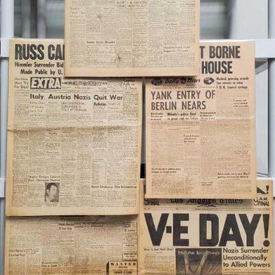 1136	

4 Vintage 1945 Newspapers
4 Vintage World War 2 Era Newspapers from 1945.

Includes:
The Los Angeles Evening Herald Express from...