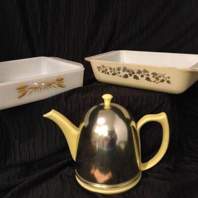 Vintage Pot & Pyrex